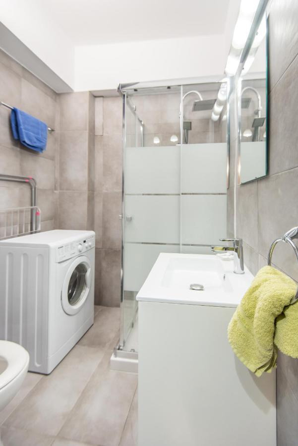 Sea View Flat 301 Apartment Larnaca Bagian luar foto
