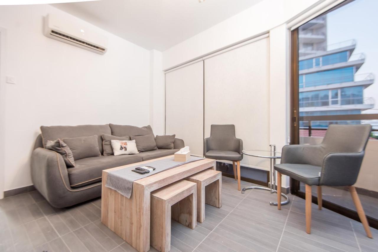 Sea View Flat 301 Apartment Larnaca Bagian luar foto