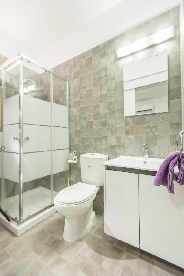 Sea View Flat 301 Apartment Larnaca Bagian luar foto